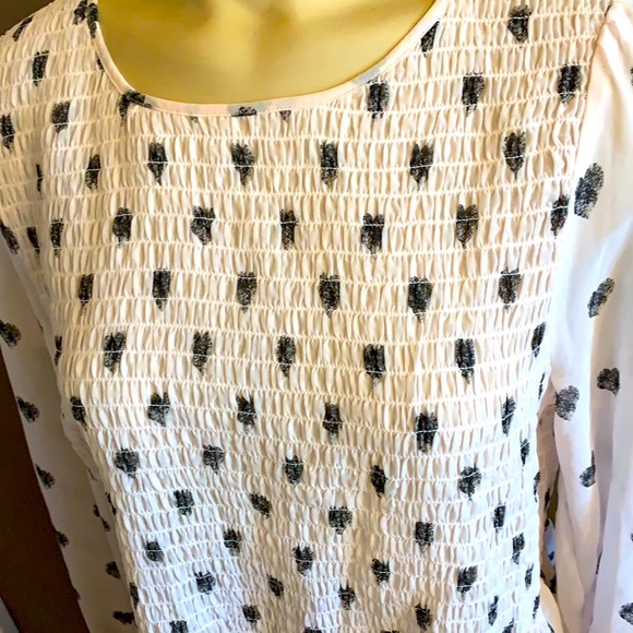 BNWT Rose Olive Shirred Top - Picture 2 of 3